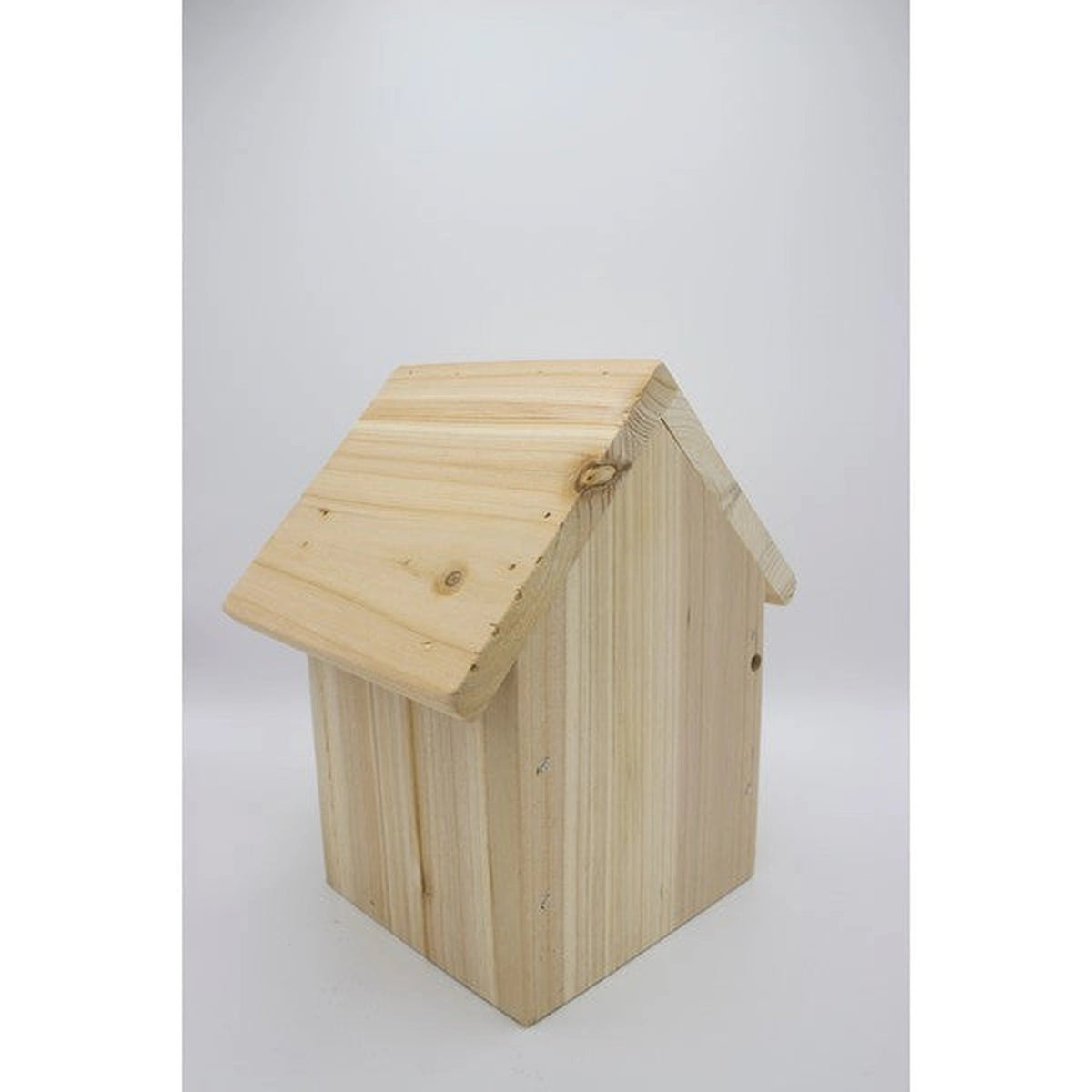 Harrisons Wooden Nest Box Apex 32mm – Garden Bird Nesting Box – product image 3 from Woofingtons