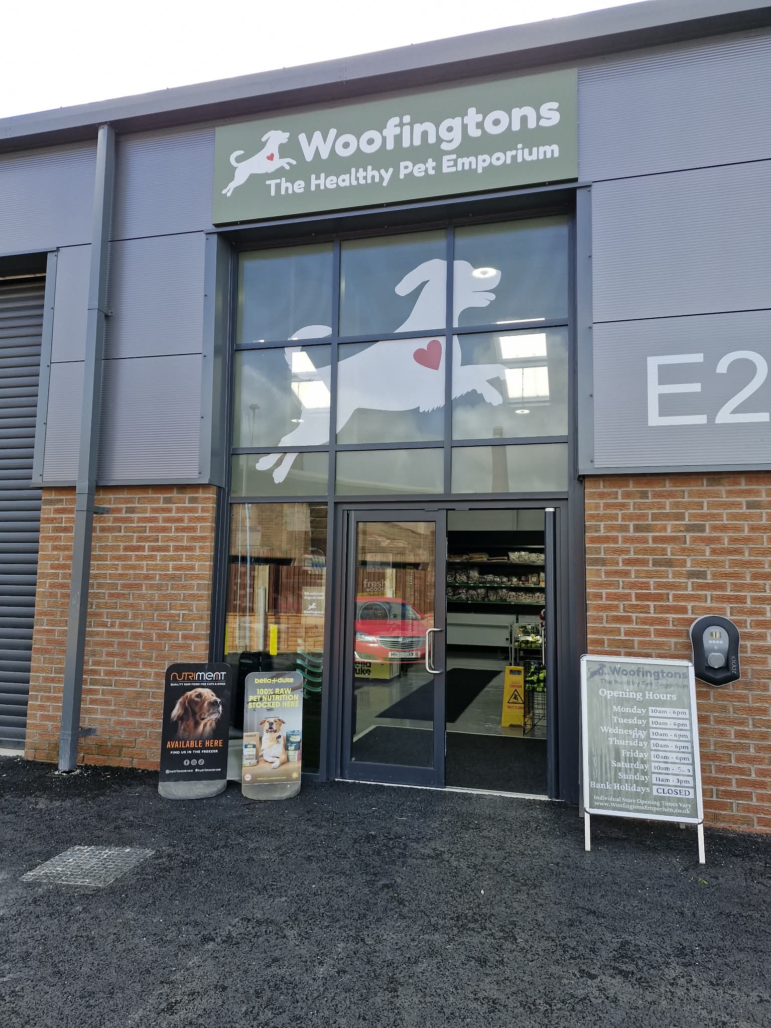 Woofingtons Healthy Pet Emporium store